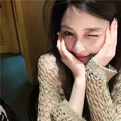 提剑映桃花
